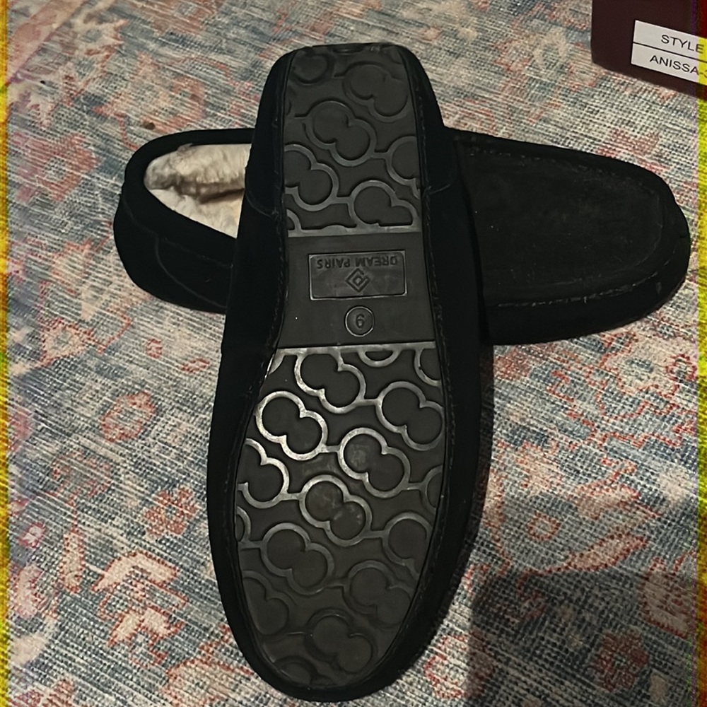 Women’s Moccasins - 9 - Picture 3 of 3